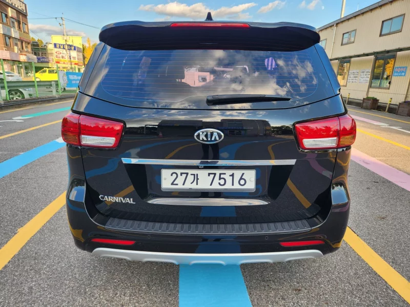 Kia Carnival