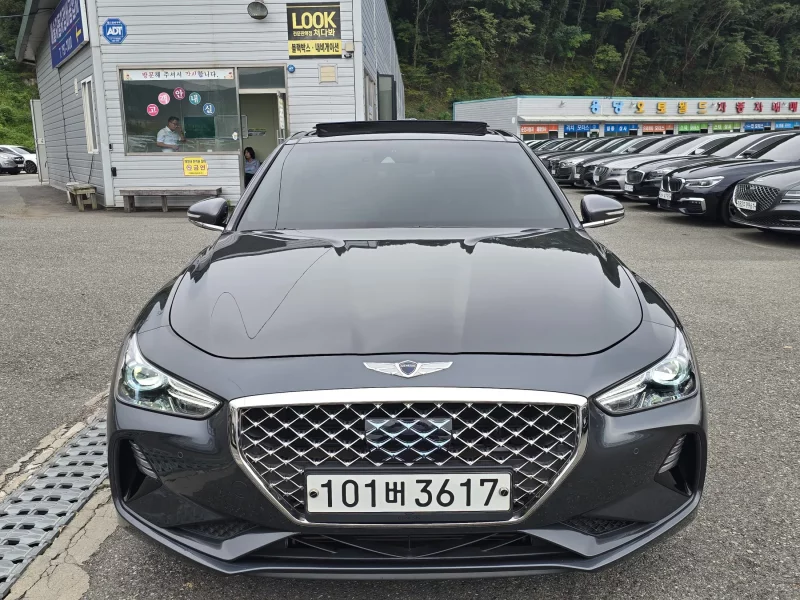 Genesis G70
