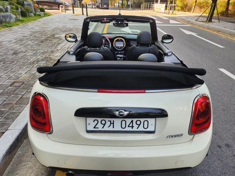 MINI Cooper Convertible