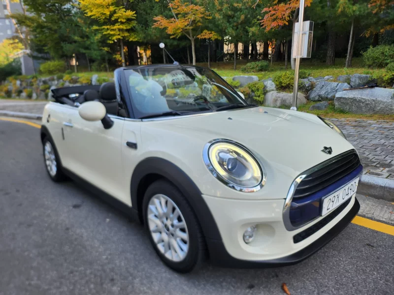 MINI Cooper Convertible