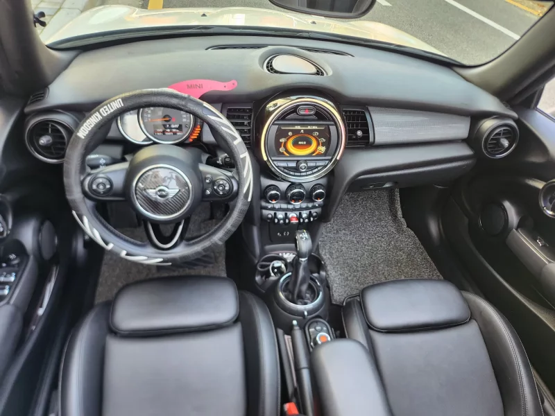 MINI Cooper Convertible