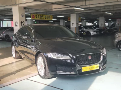 Jaguar XF