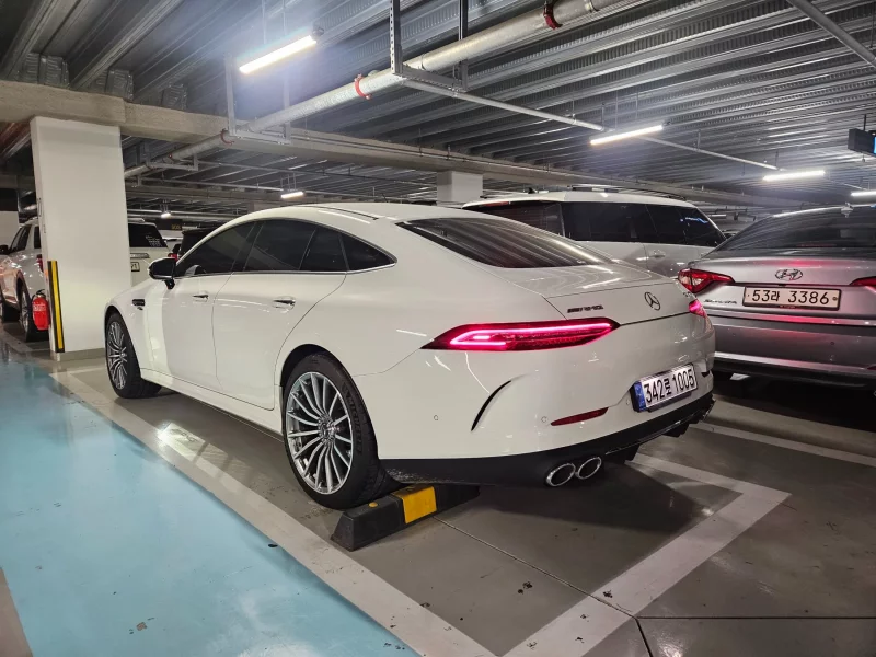 Mercedes-Benz AMG GT