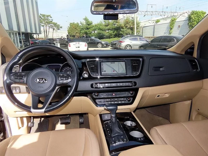 Kia Carnival