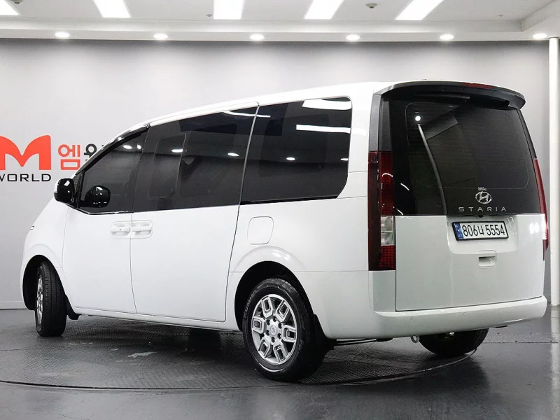 Hyundai Staria