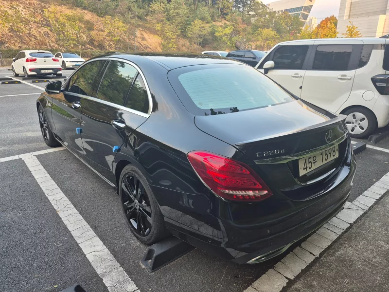 Mercedes-Benz C-Class