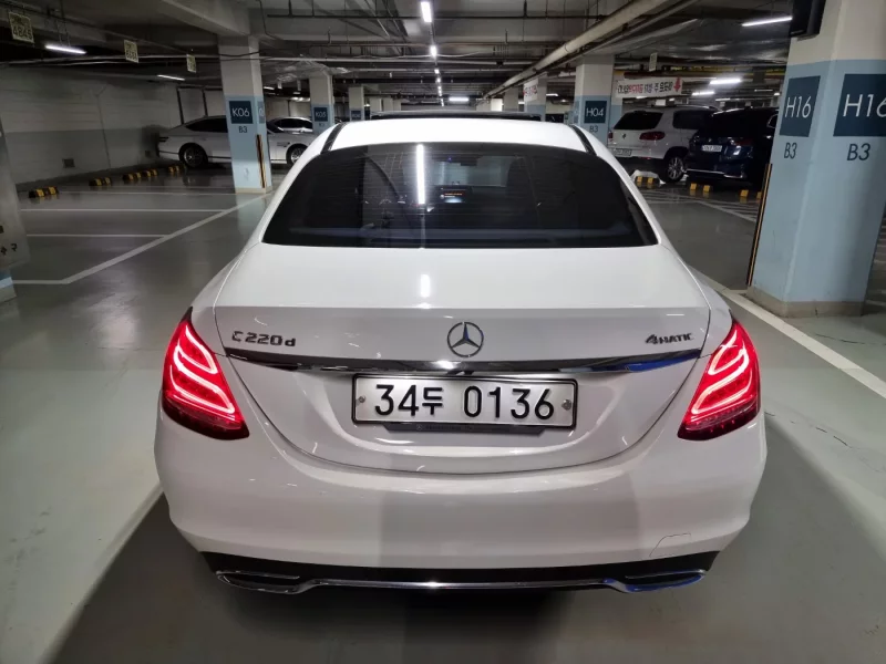Mercedes-Benz C-Class