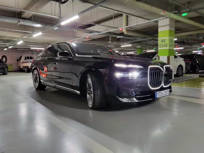 BMW 7-Series