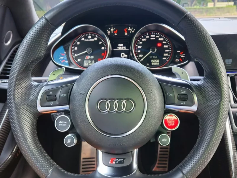 Audi R8