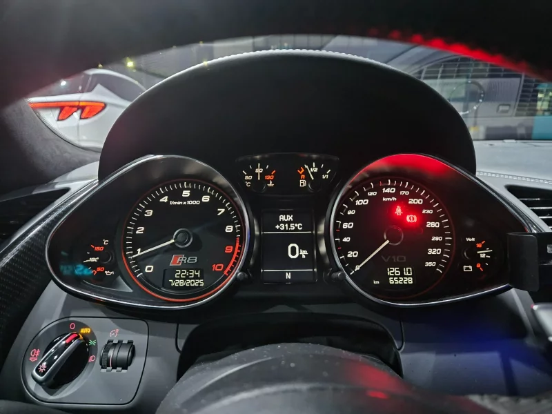 Audi R8