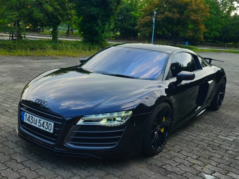 Audi R8