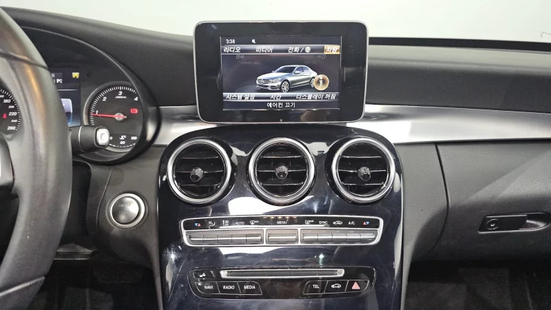 Mercedes-Benz C-Class