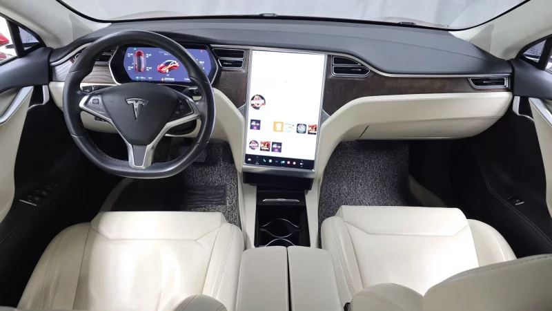 Tesla MODEL S