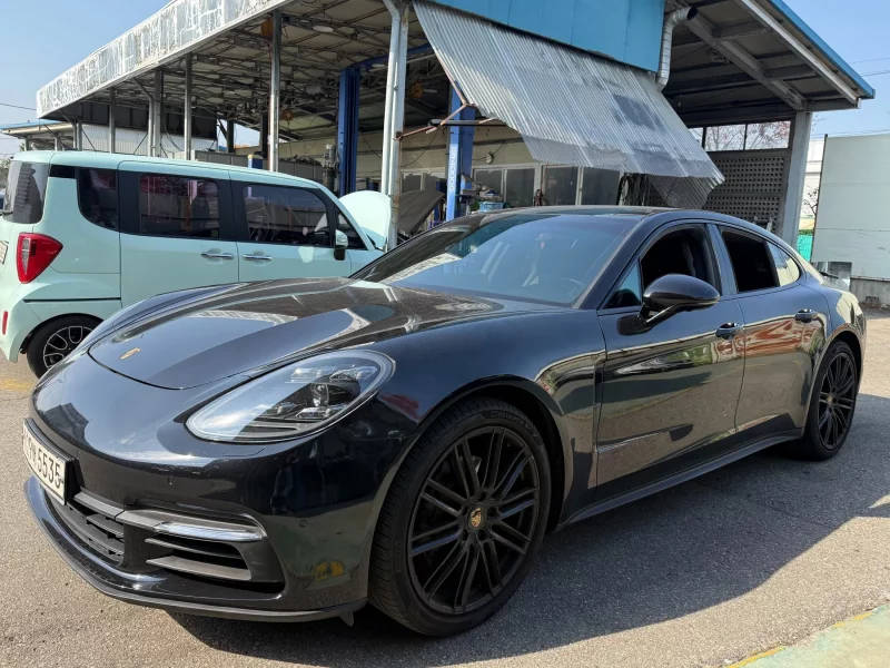 Porsche PANAMERA