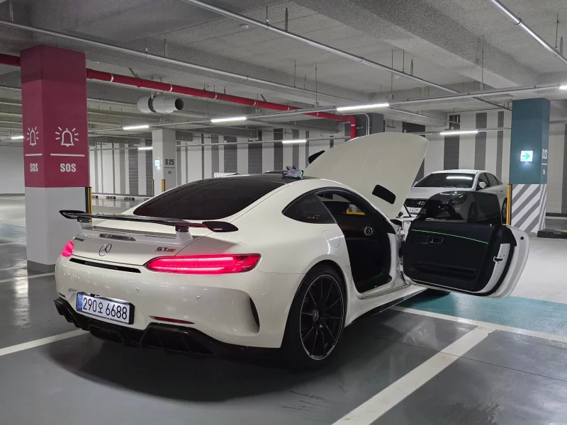 Mercedes-Benz AMG GT