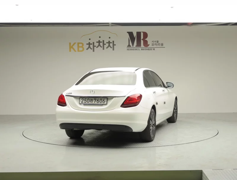 Mercedes-Benz C-Class