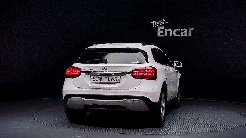 Mercedes-Benz GLA-Class