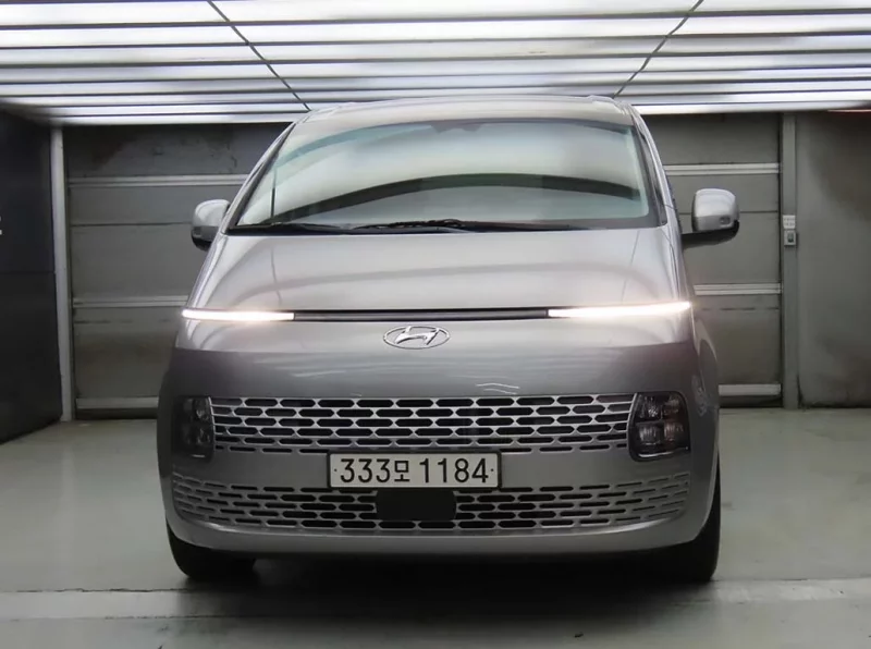 Hyundai Staria