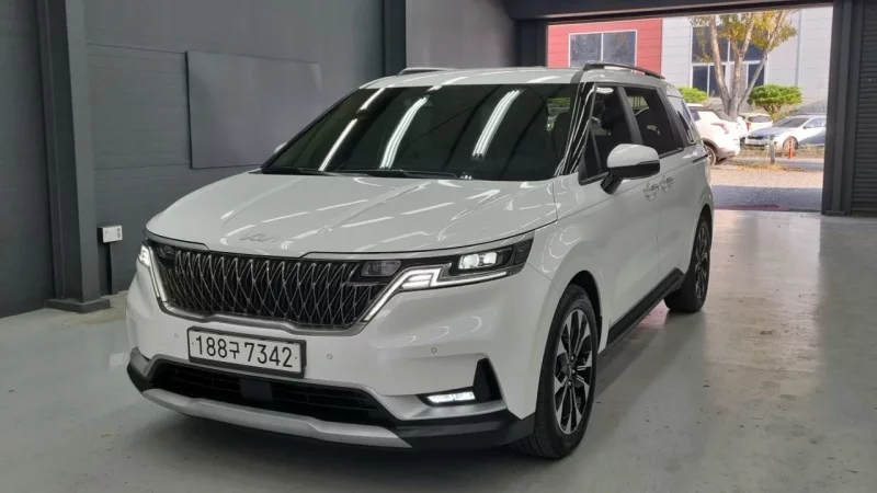 Kia Carnival