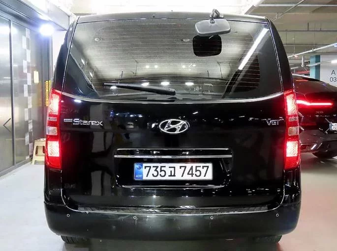 Hyundai Starex