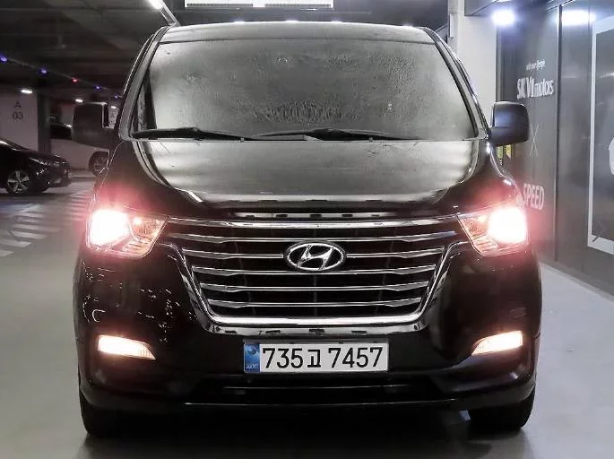 Hyundai Starex