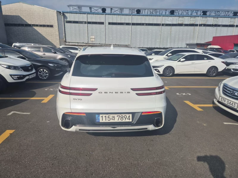 Genesis GV70