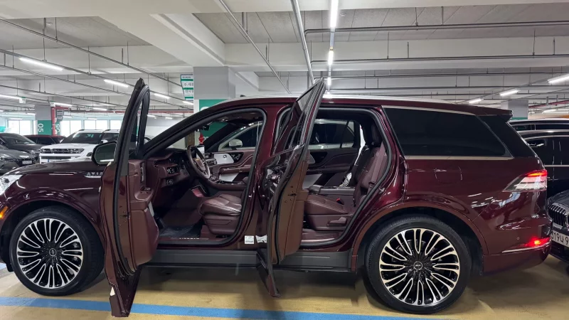 Lincoln AVIATOR