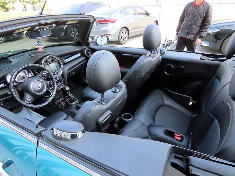MINI Cooper Convertible