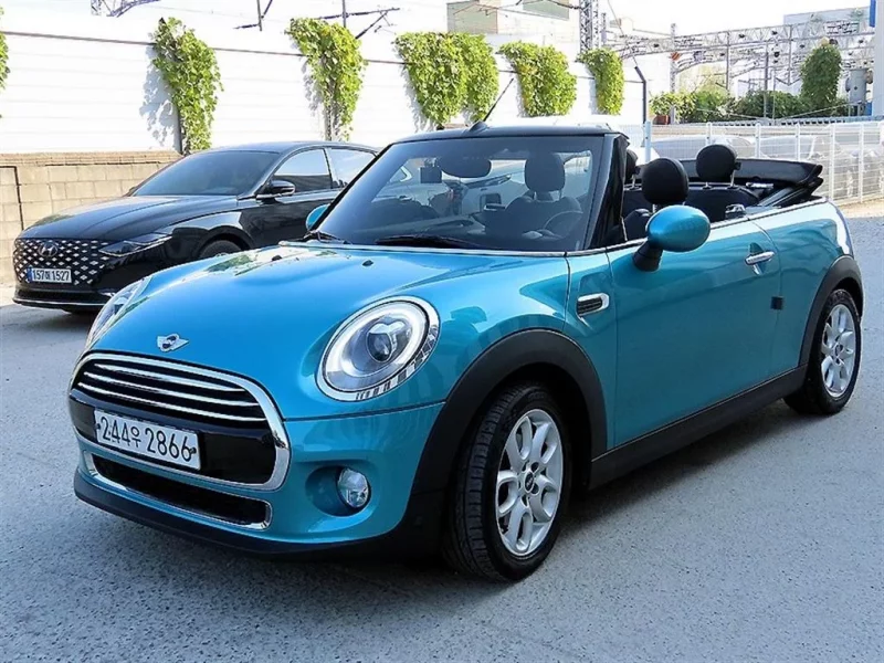 MINI Cooper Convertible