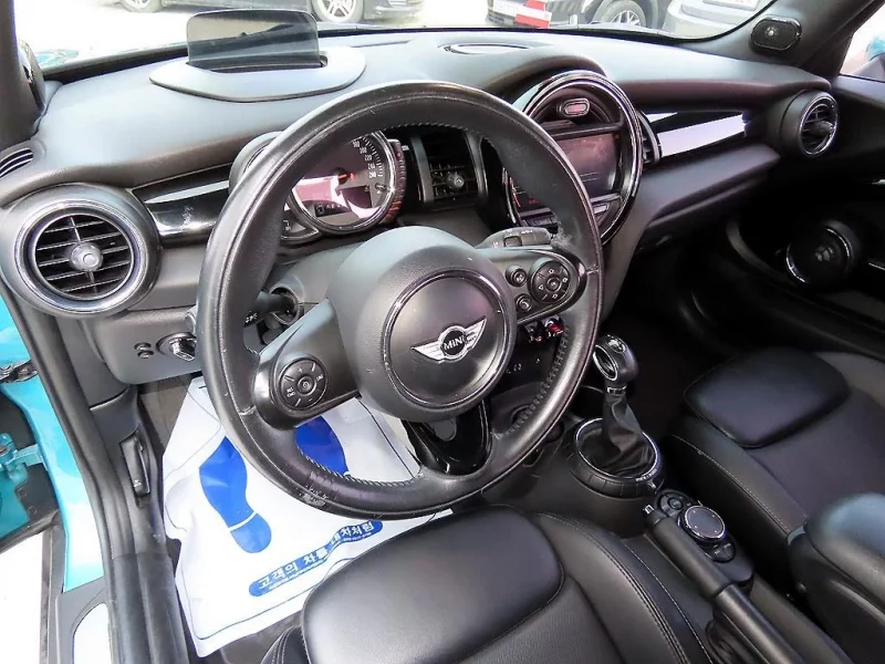 MINI Cooper Convertible