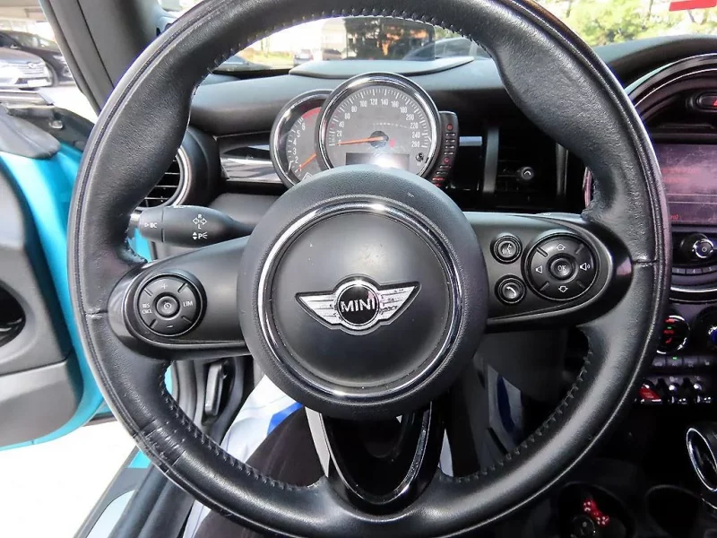 MINI Cooper Convertible