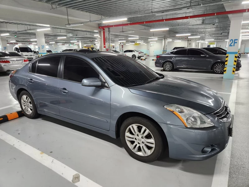 Nissan Altima
