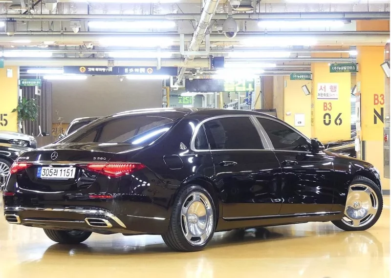 Mercedes-Benz S-Class