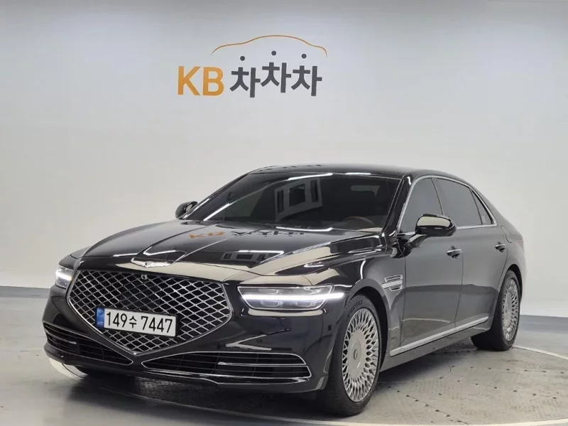 Genesis G90