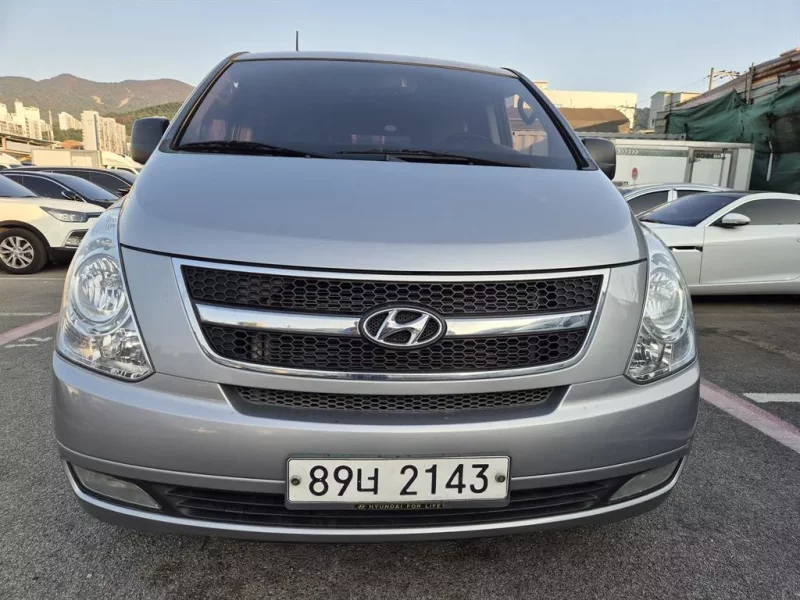 Hyundai Starex