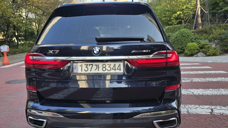 BMW X7