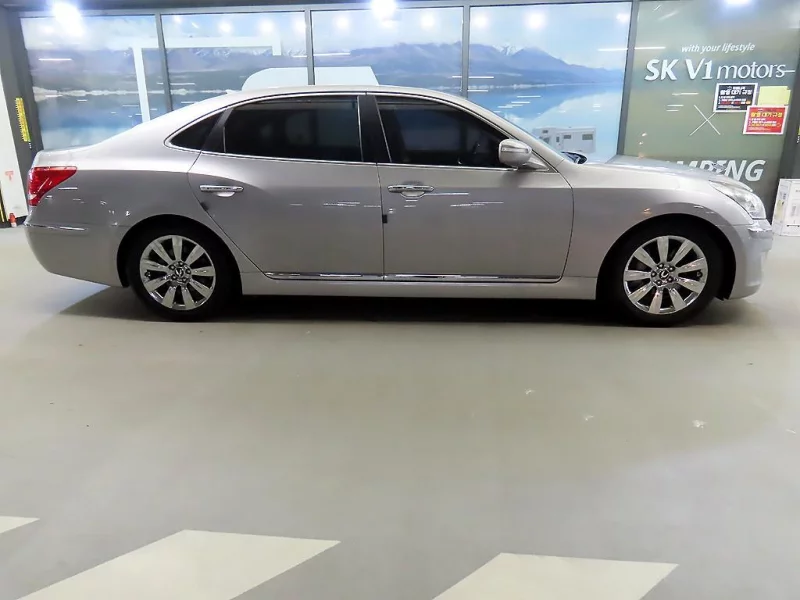Hyundai Equus