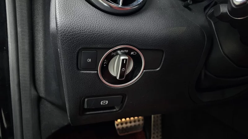 Mercedes-Benz SLK-Class