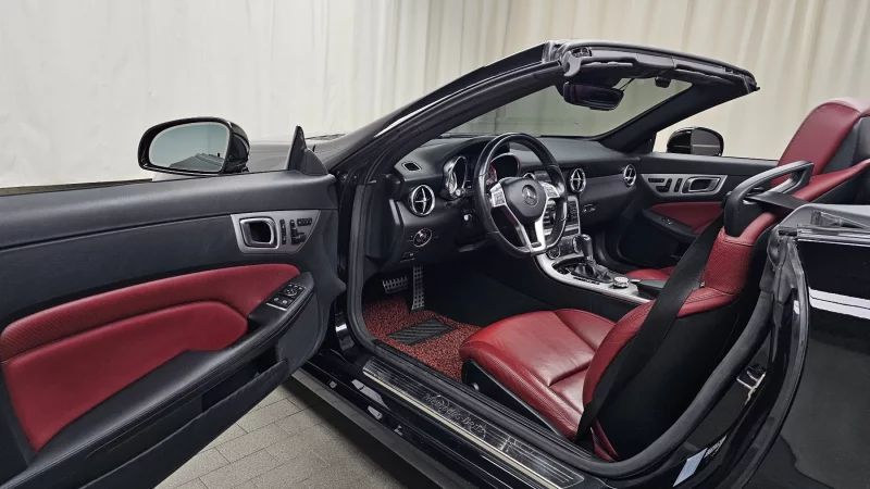 Mercedes-Benz SLK-Class