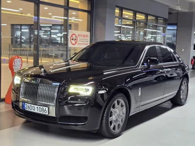 Rolls-Royce GHOST