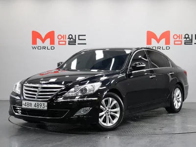 Hyundai Genesis