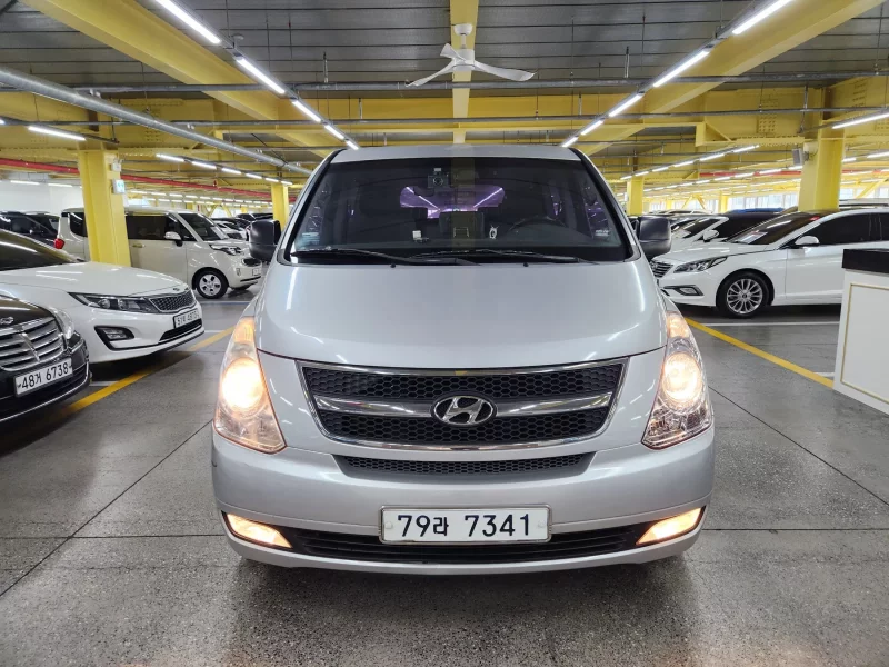 Hyundai Grand Starex