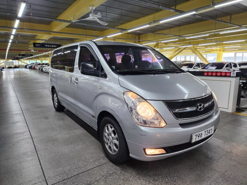 Hyundai Grand Starex