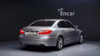 Hyundai Genesis
