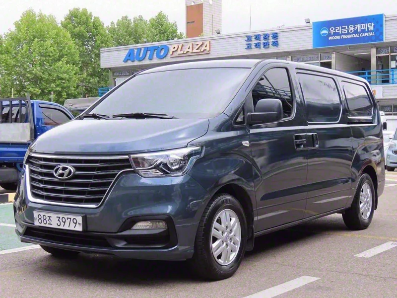 Hyundai Starex