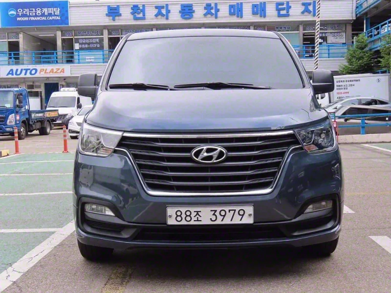 Hyundai Starex