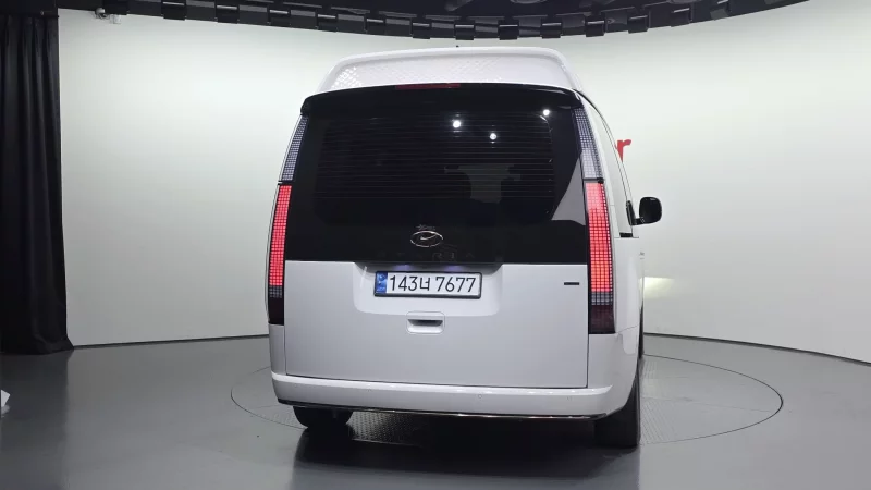 Hyundai Staria