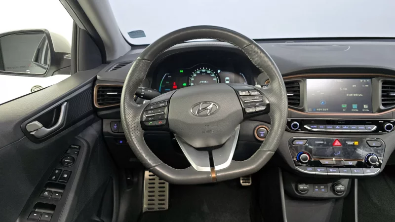 Hyundai Ioniq