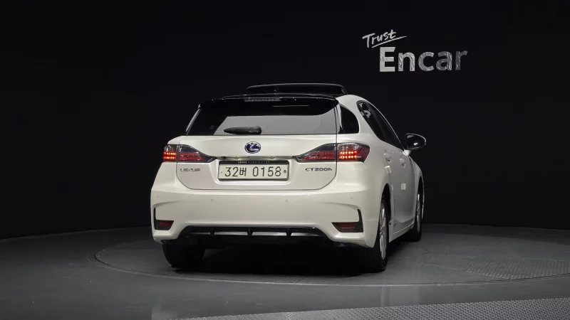 Lexus CT200h