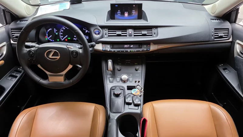 Lexus CT200h